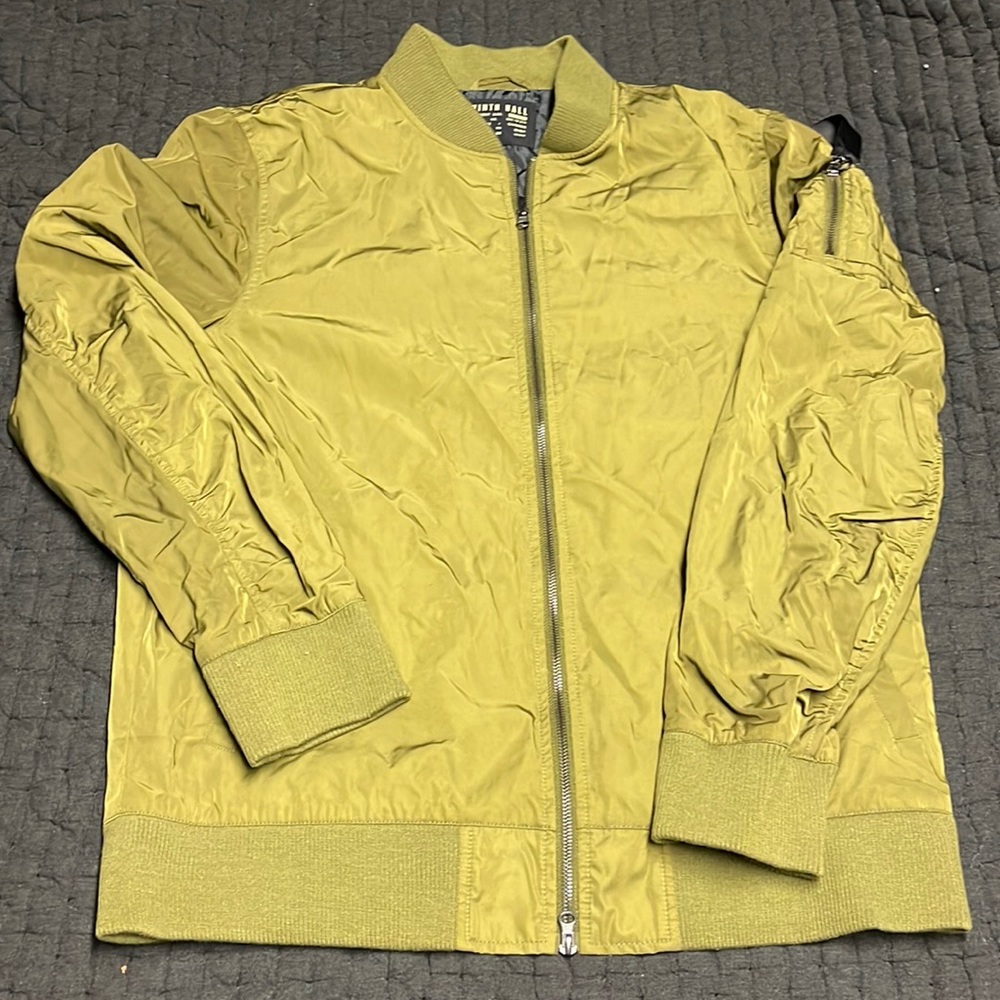 Like New Mens Ninth Hall zip up Jacket size large olive color